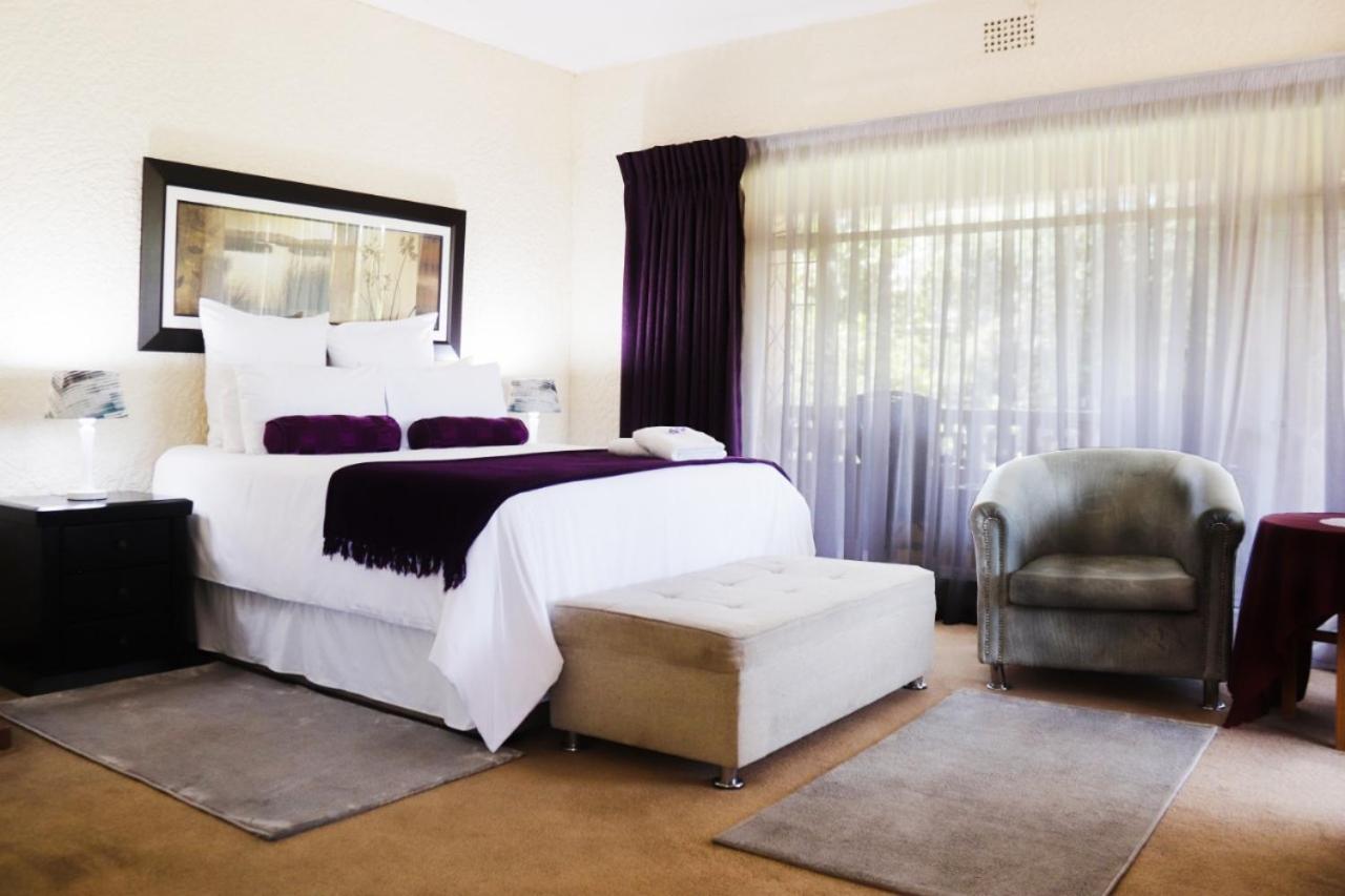 Moye Guest House Benoni Exterior photo