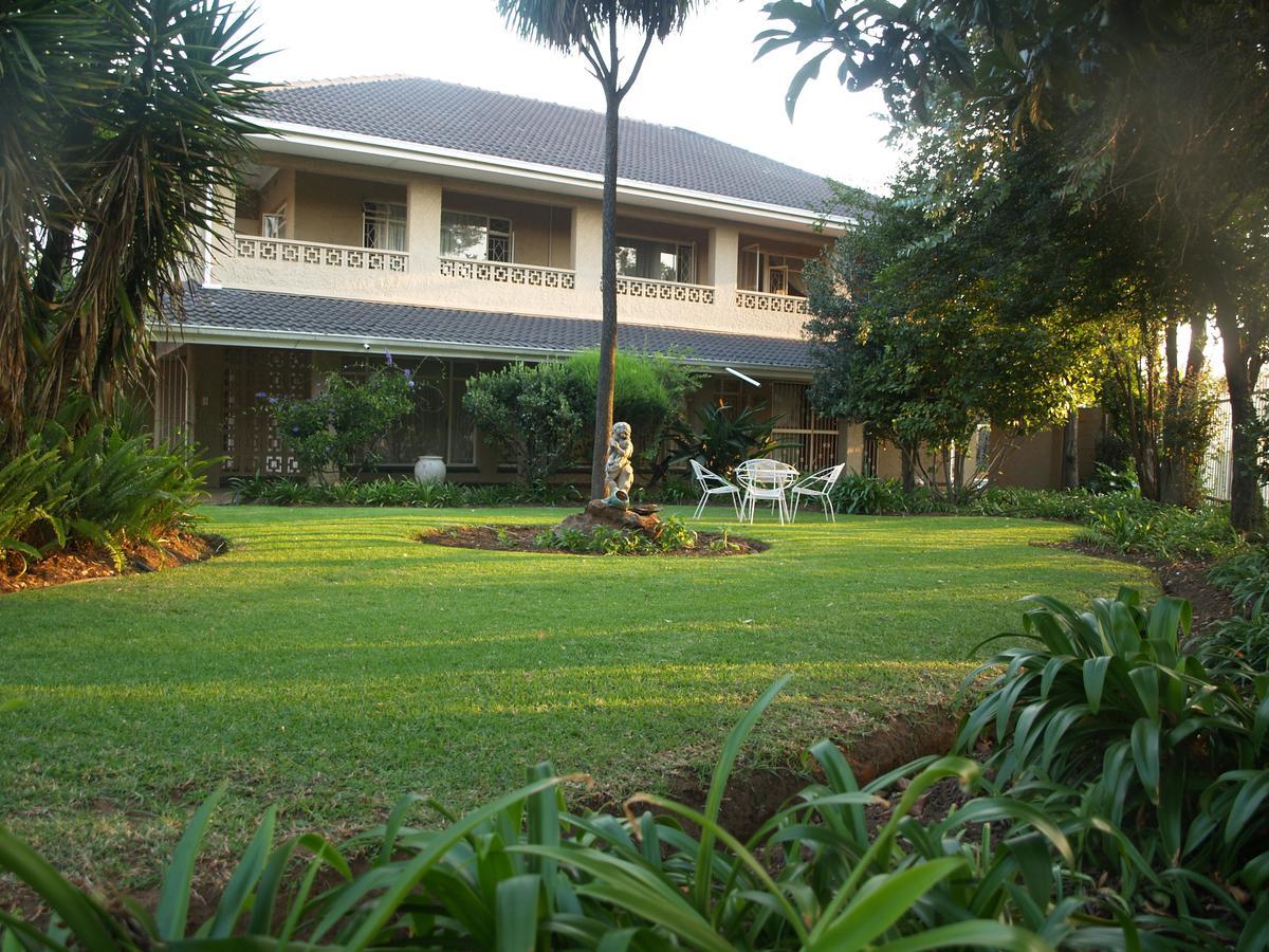 Moye Guest House Benoni Exterior photo