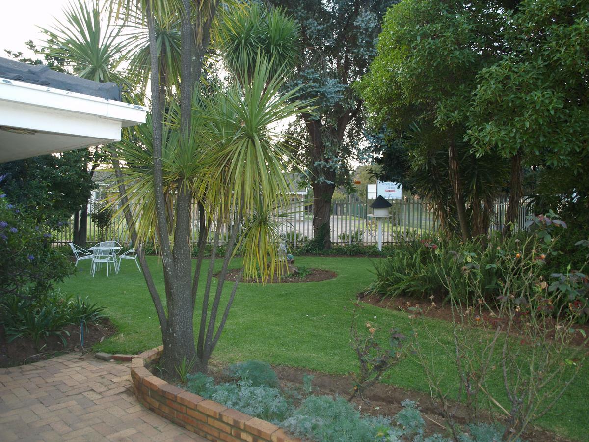 Moye Guest House Benoni Exterior photo
