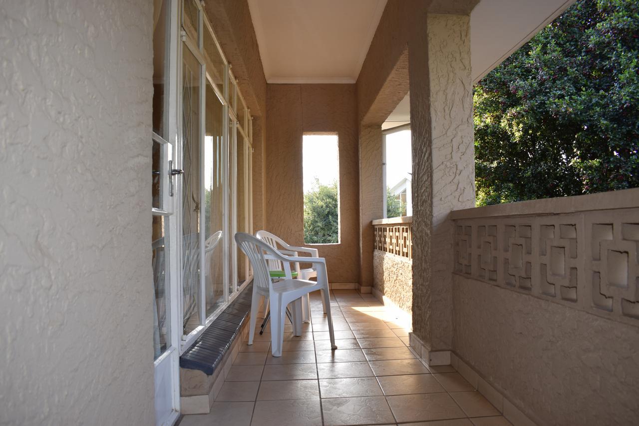 Moye Guest House Benoni Exterior photo